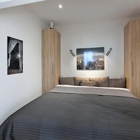 Ref 1196 - Croisette - Sea View For Rent Apartment Cannes